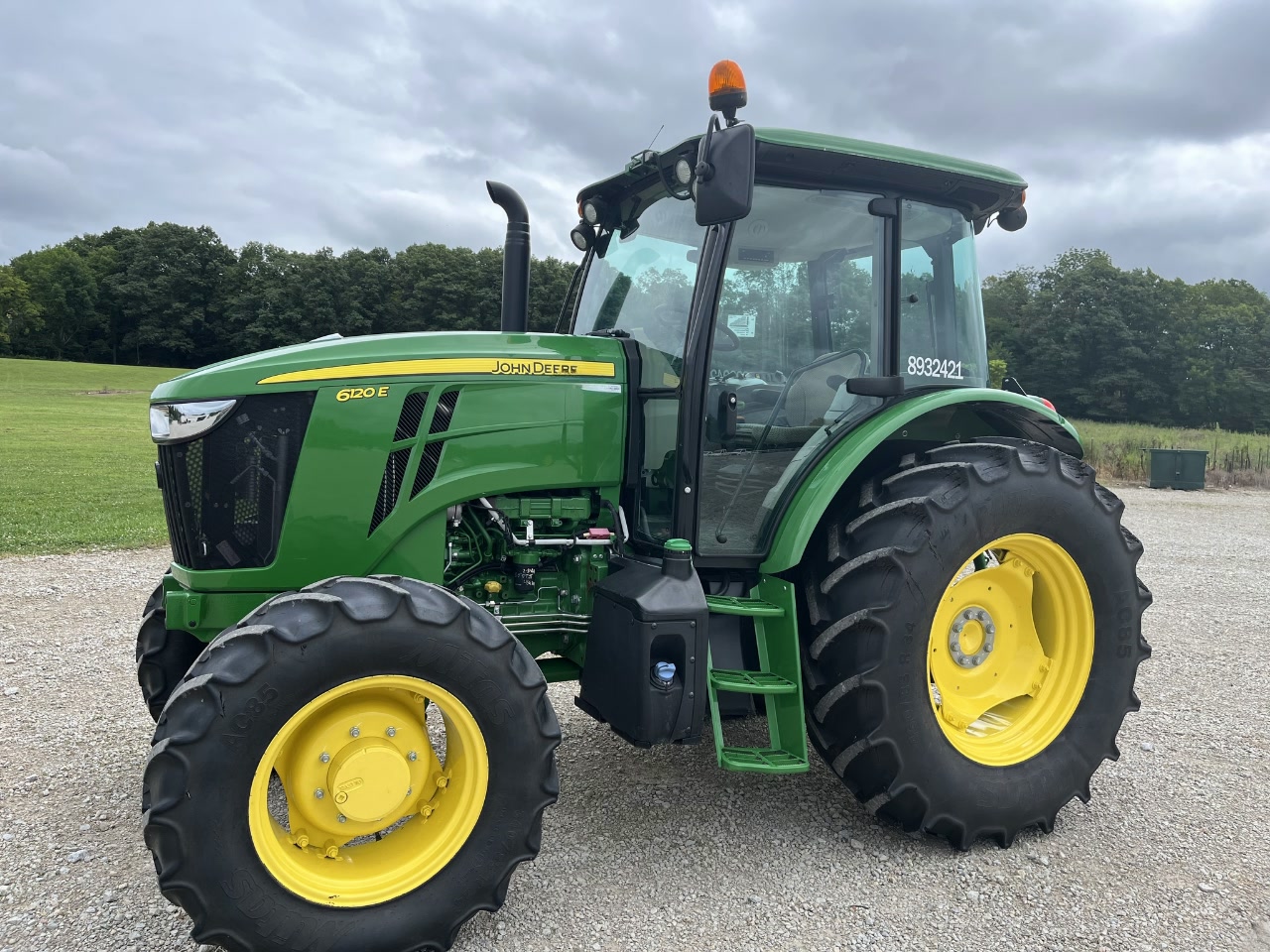 2022 John Deere 6120E Tractor